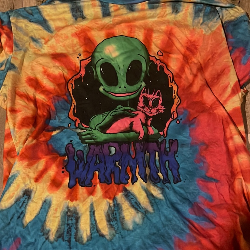 Tie die alien shirt